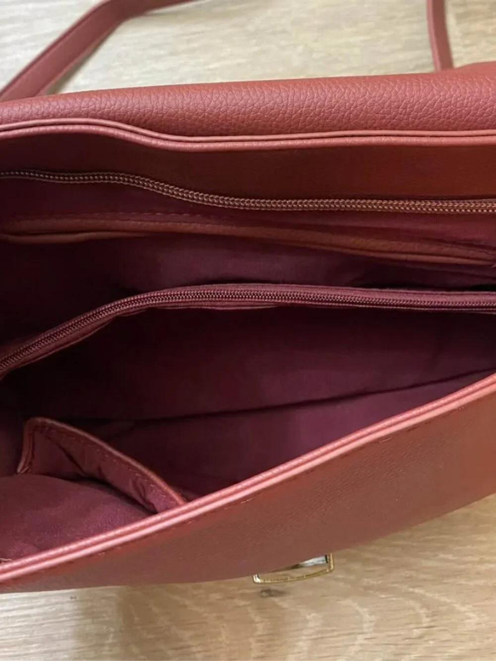 Bulldog Concealed Carry Convertible Hobo Crossbody Purse Lipstick Matte Red Stud
